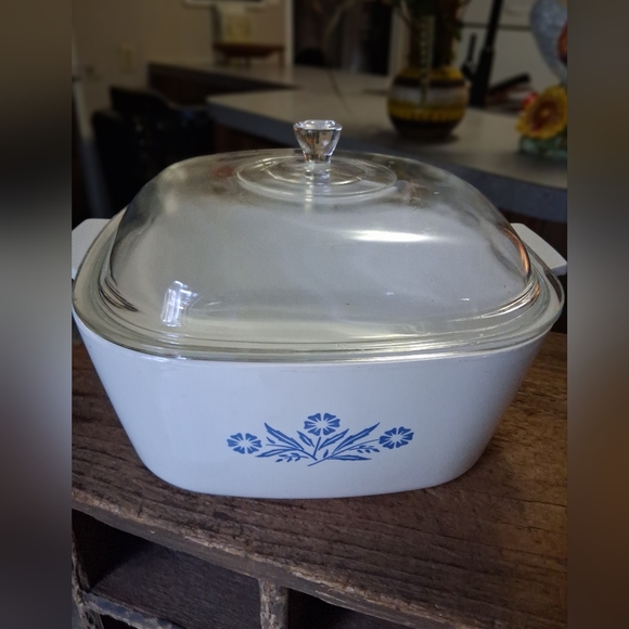 Vintage CorningWare P-84-B Blue Cornflower 4 Quart Dutch Oven + Lid - Picture 4 of 6